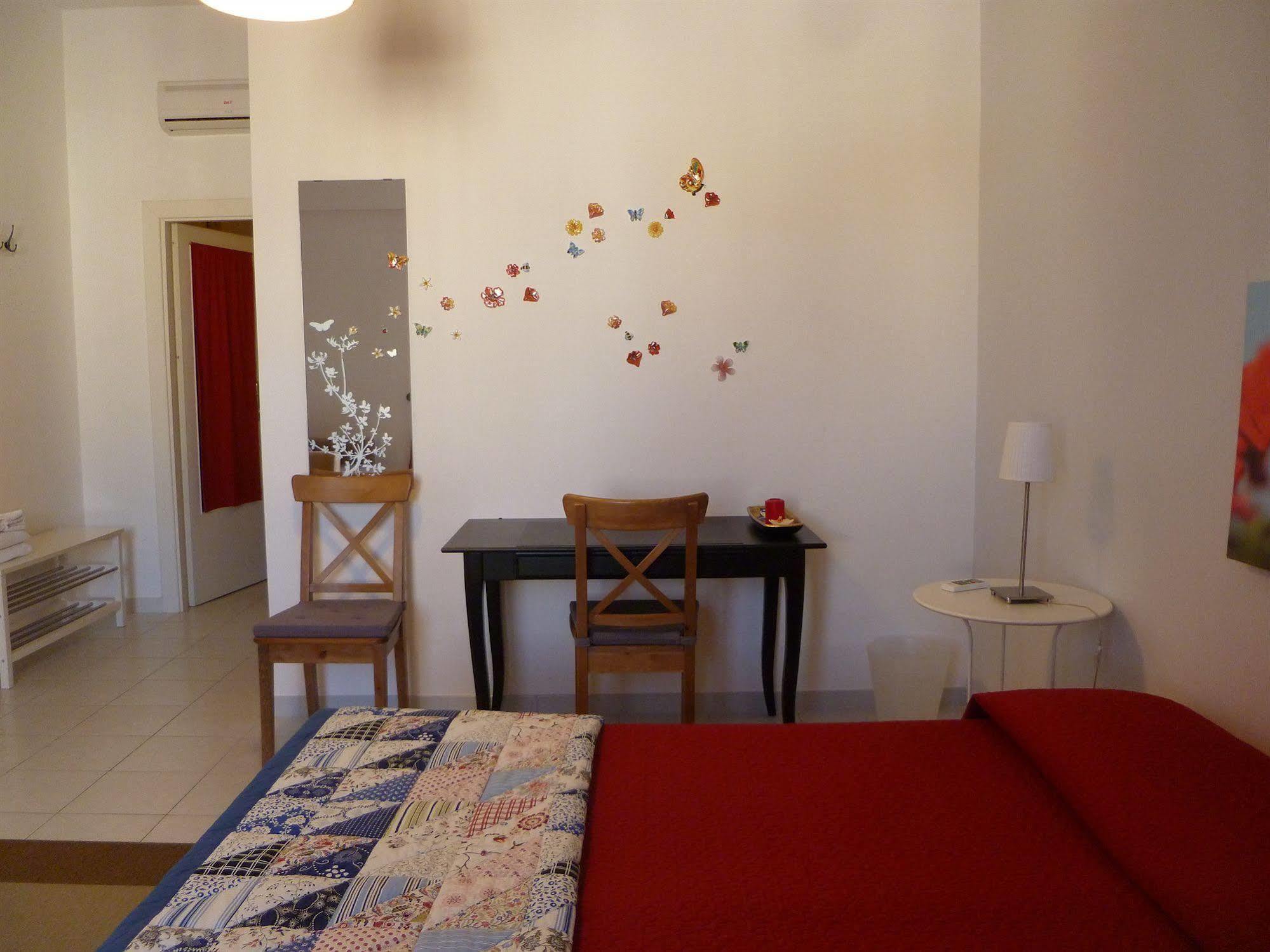 Le Comari Salentine Bed & Breakfast 2*